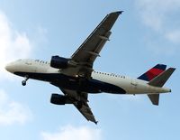 N332NB @ KLAX - Wide angle