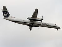 N443QX @ KLAX - Landing 24L