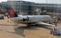 N8943A @ KDCA - DCA, VA - by Ronald Barker