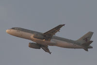 A7-ADG @ OMDB - Qatar Airways Airbus A320 - by Thomas Ranner