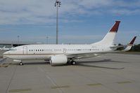 N377CJ @ LOWW - Boeing 737-700