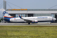 TC-SNT @ EDDM - SunExpress - by Loetsch Andreas