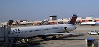 N933DL @ KATL - Atlanta - by Ronald Barker