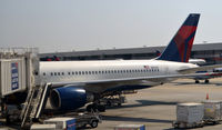 N6709 @ KATL - Atlanta - by Ronald Barker