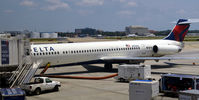 N996DL @ KATL - Atlanta - by Ronald Barker