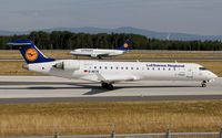 D-ACPE @ EDDF - taxying to the gate - by Friedrich Becker