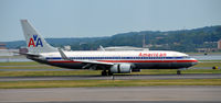 N913AN @ KDCA - Landing DCA - by Ronald Barker