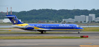 N932AT @ KDCA - Landing DCA - by Ronald Barker