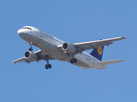 D-AIPY @ LHBP - Ferihegy - by Ferenc Kolos
