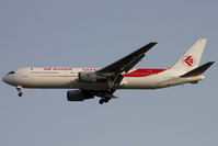 7T-VJG @ LEBL - Landing. Scrapped in january 2019. - by micka2b