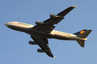 D-ABTL @ EDDF - Take off