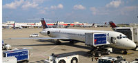 N972DL @ KATL - Atlanta - by Ronald Barker