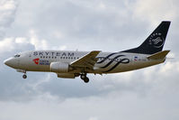 OK-XGE @ EDDF - On finals for r/w 25L - by Robert Kearney