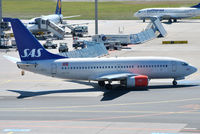 LN-TUI @ EDDF - Taxiing out for departure