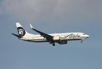N525AS @ MCO - Alaska 737-800