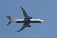 N1613B @ EBBR - Flight DL140 on approach to RWY 07L