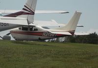 N219BT @ 11R - 1976 CESSNA T210L