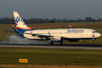 TC-SNN @ VIE - SunExpress - by Chris Jilli