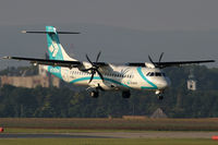 I-ADLJ @ VIE - AirDolomiti