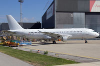 OE-LBX @ VIE - Austrian Airlines