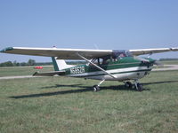 N5852R @ I74 - pretty 172 - by christian maurer