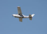 N732ST @ TPA - Cessna 210M