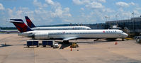 N904DA @ KDCA - DCA VA - by Ronald Barker