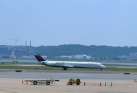 N941DL @ KDCA - Landing DCA - by Ronald Barker