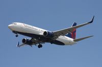 N3772H @ TPA - Delta 737-800