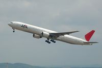 JA8943 @ RJCC - JAL App Rwy 19L - by A.Itoh