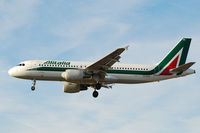 EI-DTH @ EGLL - Photographed landing 27R at Heathrow Apt.