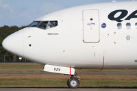 VH-VZV @ YBBN - Qantas Boeing 737 - by Thomas Ranner