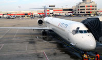 N928DN @ KATL - Atlanta - by Ronald Barker