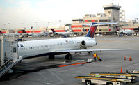 N972DL @ KATL - Atlanta - by Ronald Barker