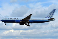 N775UA @ EDDF - On short finals for r/w 25L