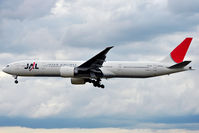 JA737J @ EDDF - On short finals for r/w 25L