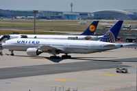 N772UA @ EDDF - Being pushed back for departure