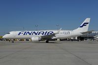 OH-LKR @ LOWW - Finnair Embraer 190 - by Dietmar Schreiber - VAP