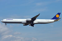 D-AIHD @ EDDF - On short finals for r/w 25L