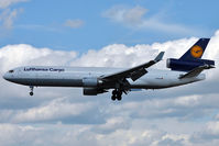 D-ALCP @ EDDF - On finals for r/w 25L
