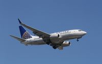 N39728 @ KSNA - Boeing 737-700