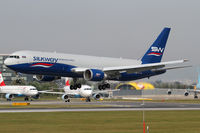 4K-SW880 @ VIE - Silk Way West Cargo