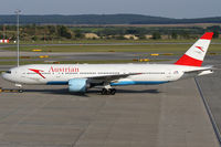 OE-LPC @ VIE - Austrian Airlines