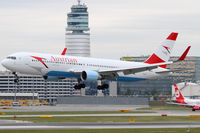 OE-LAE @ VIE - Austrian Airlines