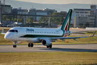 EI-RDF @ EDDF - Taxiing around for departure