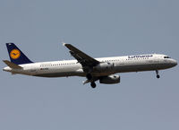 D-AISD @ LEBL - Landing rwy 07L - by Shunn311