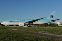HL8251 @ LOWW - Korean Air Boeing 777-200 - by Dietmar Schreiber - VAP