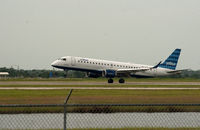 N193JB @ RSW - Landing at RWY 6