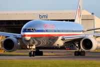 N784AN @ EGLL - American Airlines