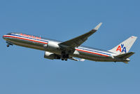 N380AN @ EGLL - American Airlines